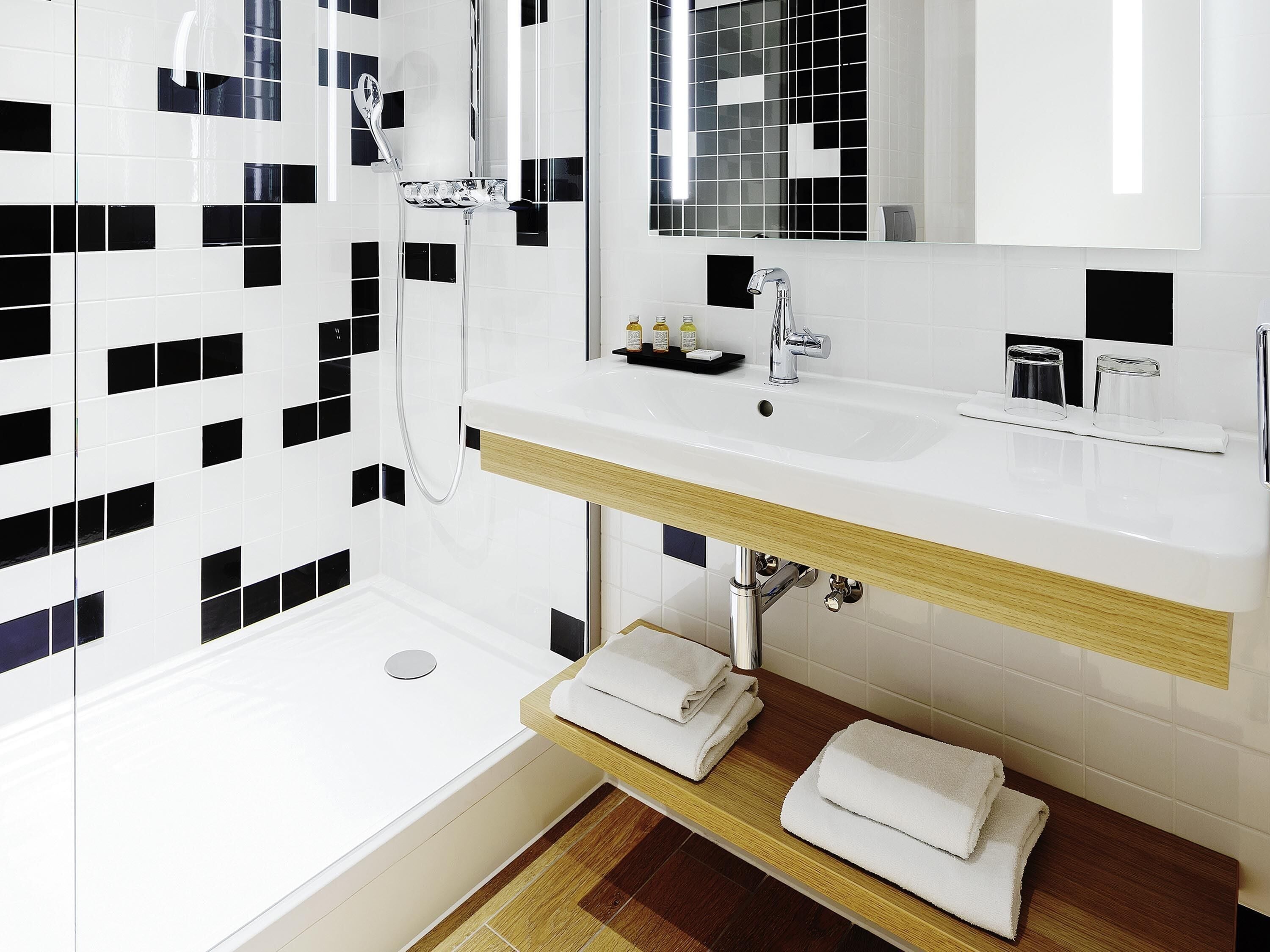 Executive Room, 1 Queen Bed, Terrace | Premium bedding, minibar, in-room safe, desk