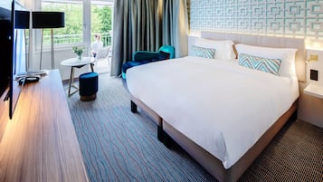 Phòng Executive, 1 giường cỡ queen, hiên | Bộ đồ giường cao cấp, minibar, két bảo mật tại phòng, bàn