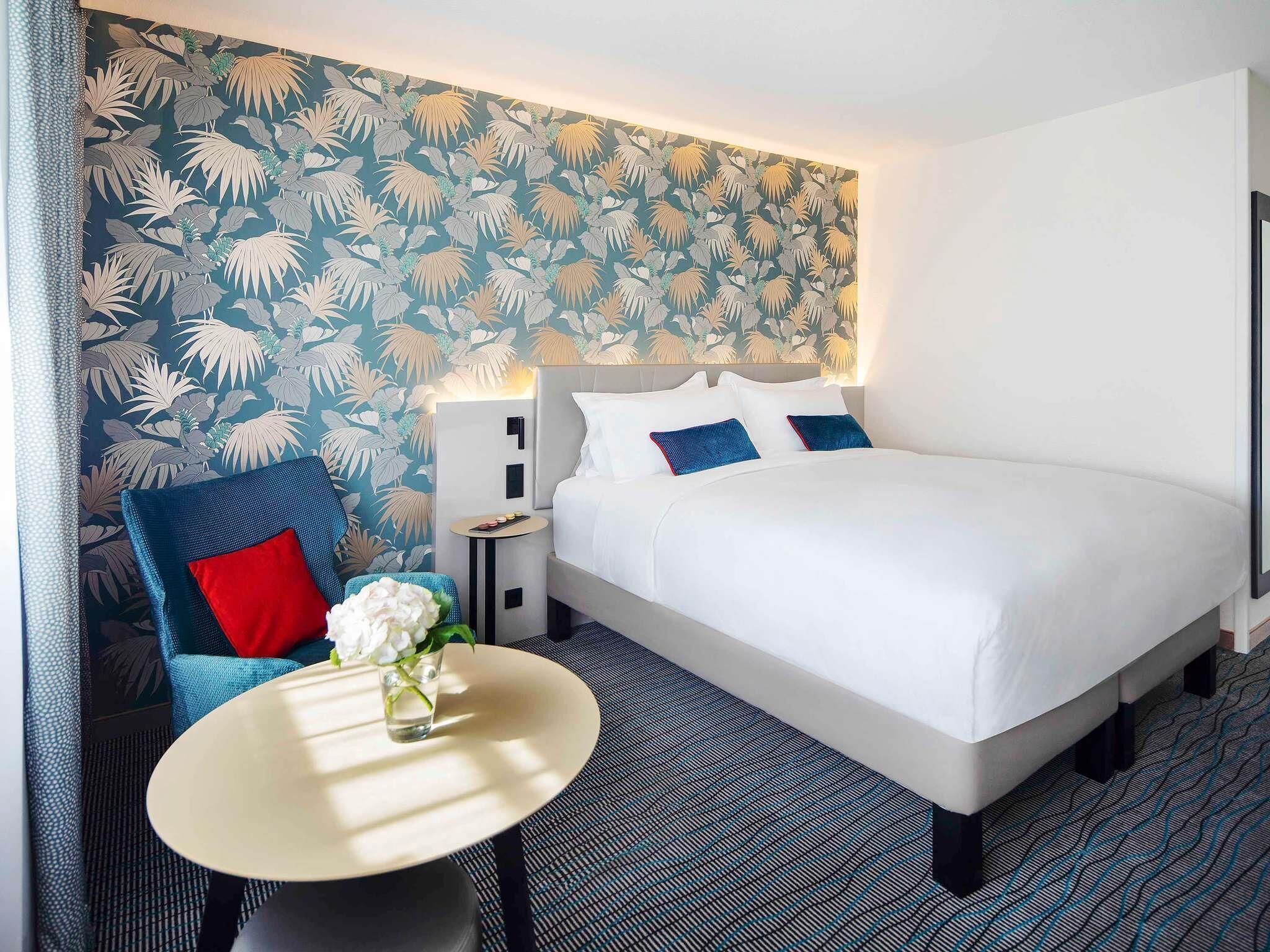Classic Double Room, Accessible | Premium bedding, minibar, in-room safe, desk