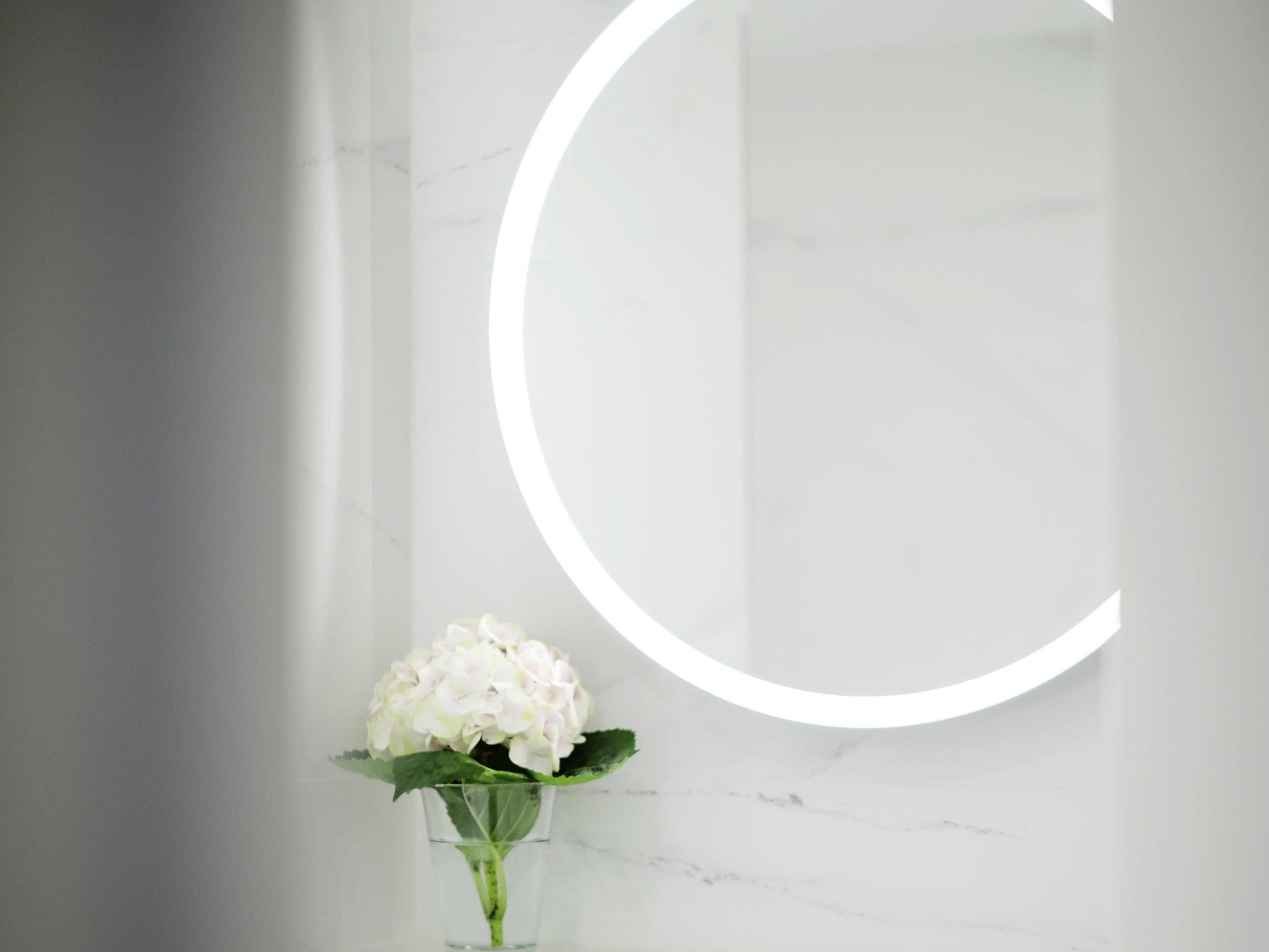 Suite (1) | Sengetøy av topp kvalitet, minibar, safe på rommet og skrivebord