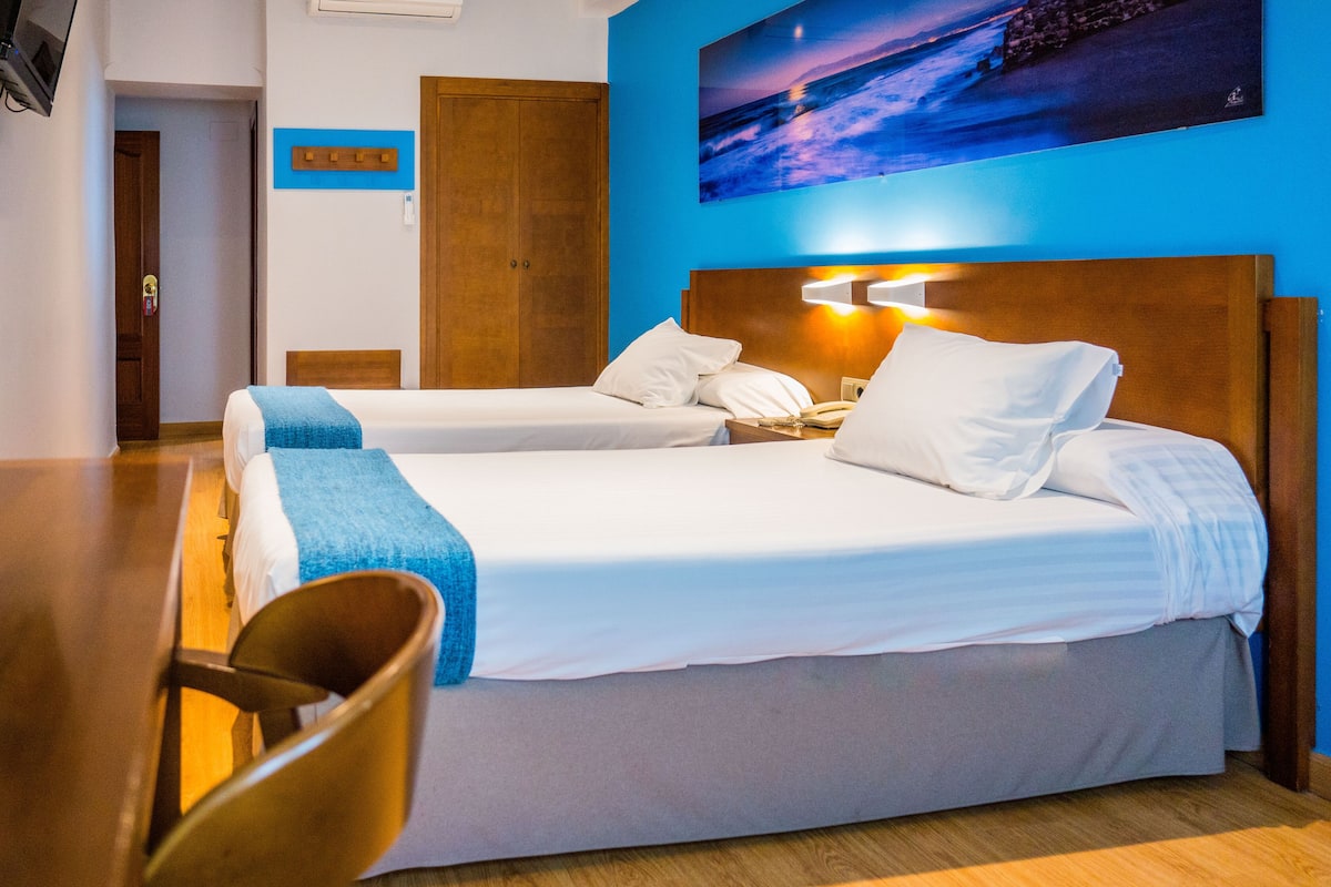 Minibar, coffre-fort, bureau, accès au Wi-Fi (inclus)