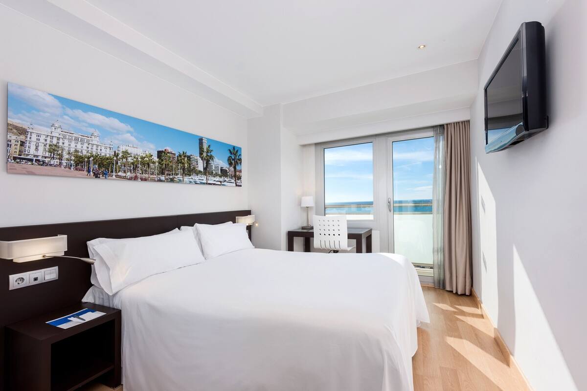Double Room, Sea View | Beach/ocean view