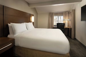 Suite, 1 habitación (Second Bed in Loft) | Ropa de cama de alta calidad y cortinas opacas