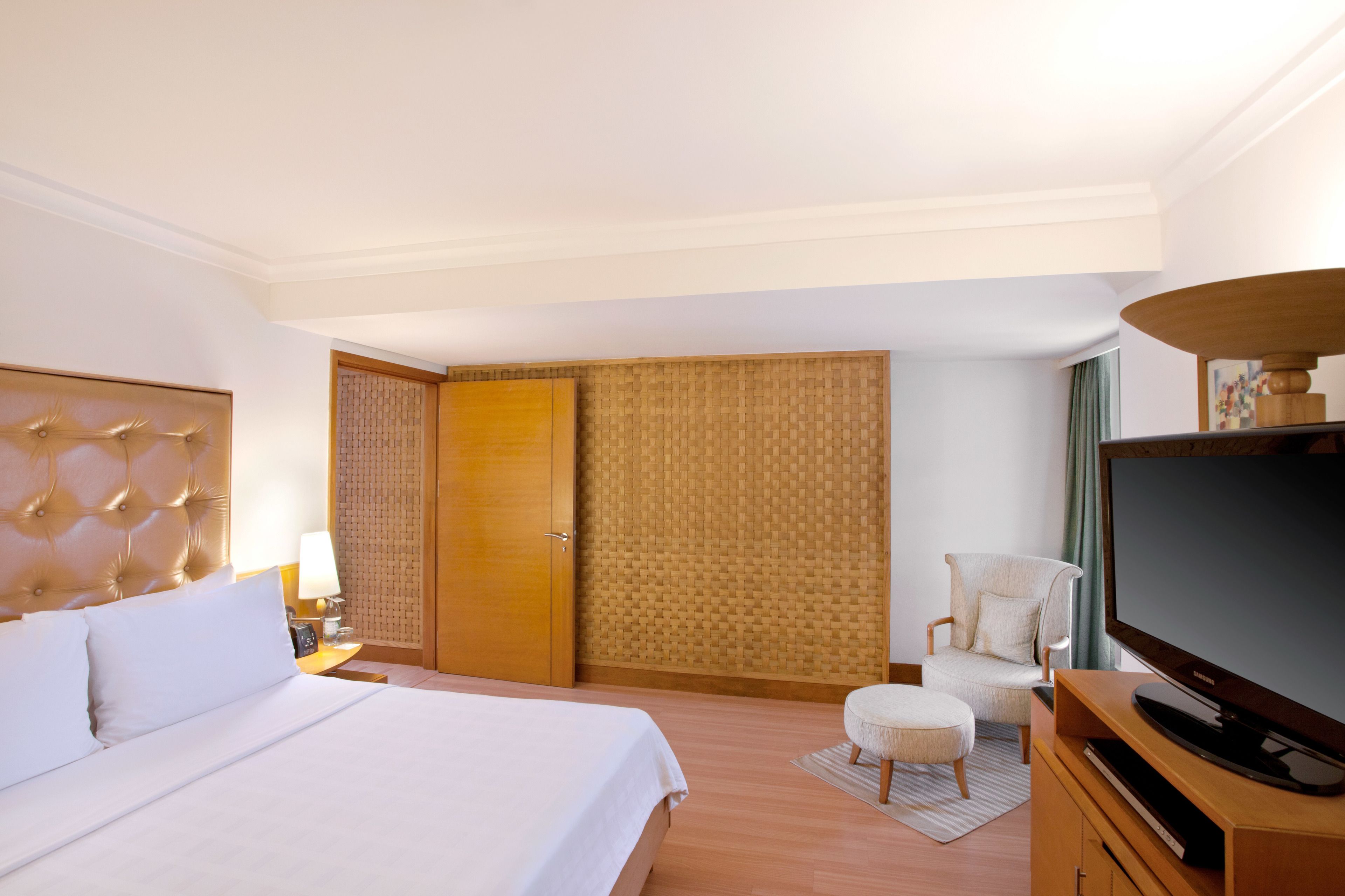 premier suite | premium bedding, minibar, in-room safe, desk