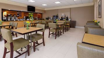 Free daily continental breakfast