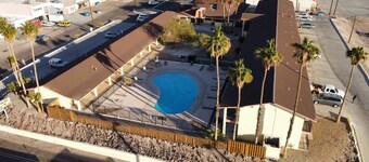 Lake Place Inn