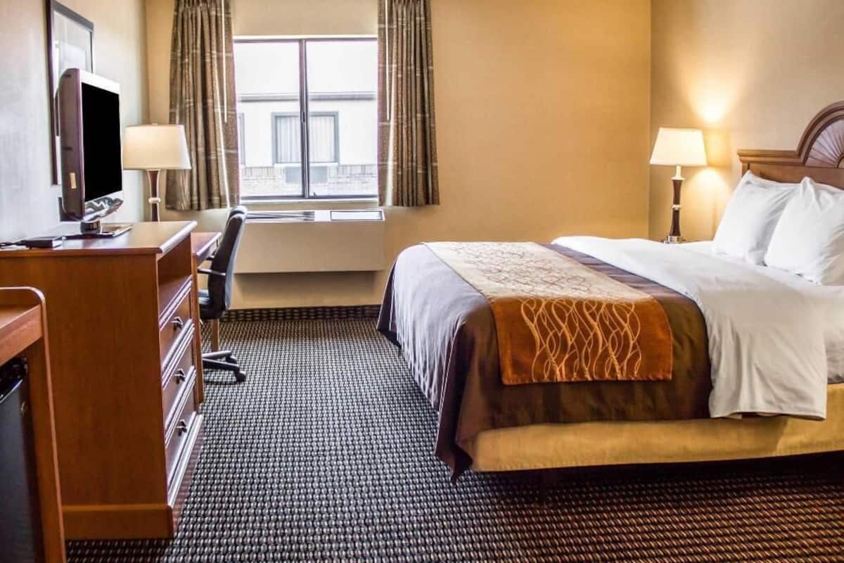 In-room safe, individually furnished, iron/ironing board