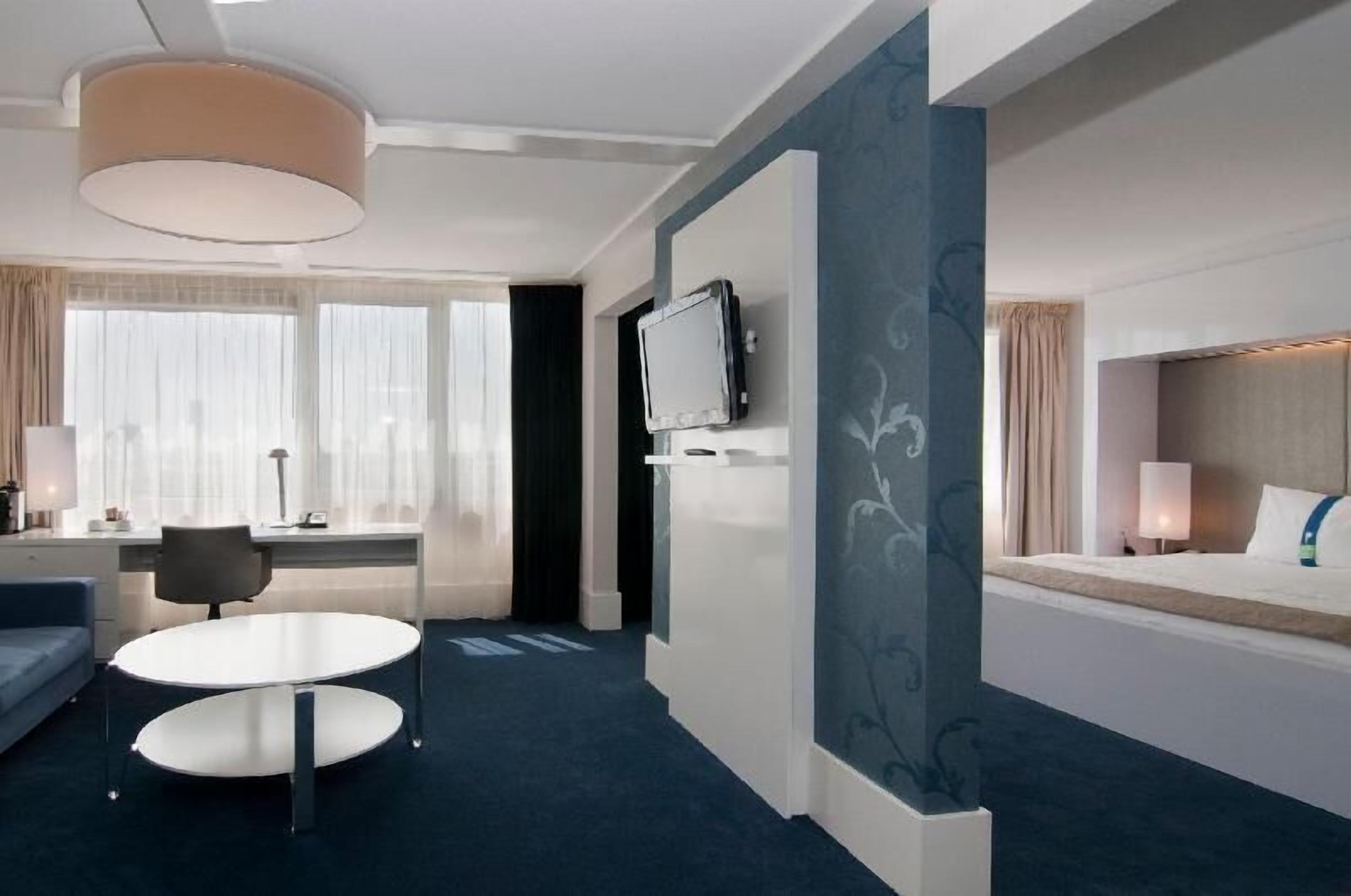 Minibar, in-room safe, desk, blackout curtains