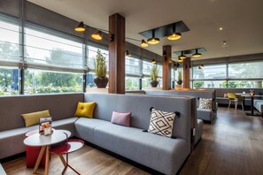 Serveert lunch en diner