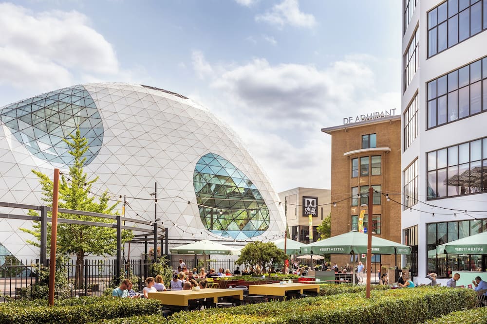 Holiday Inn Eindhoven Centre by IHG