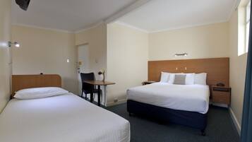 Standard Room, Multiple Beds, Non Smoking, Microwave