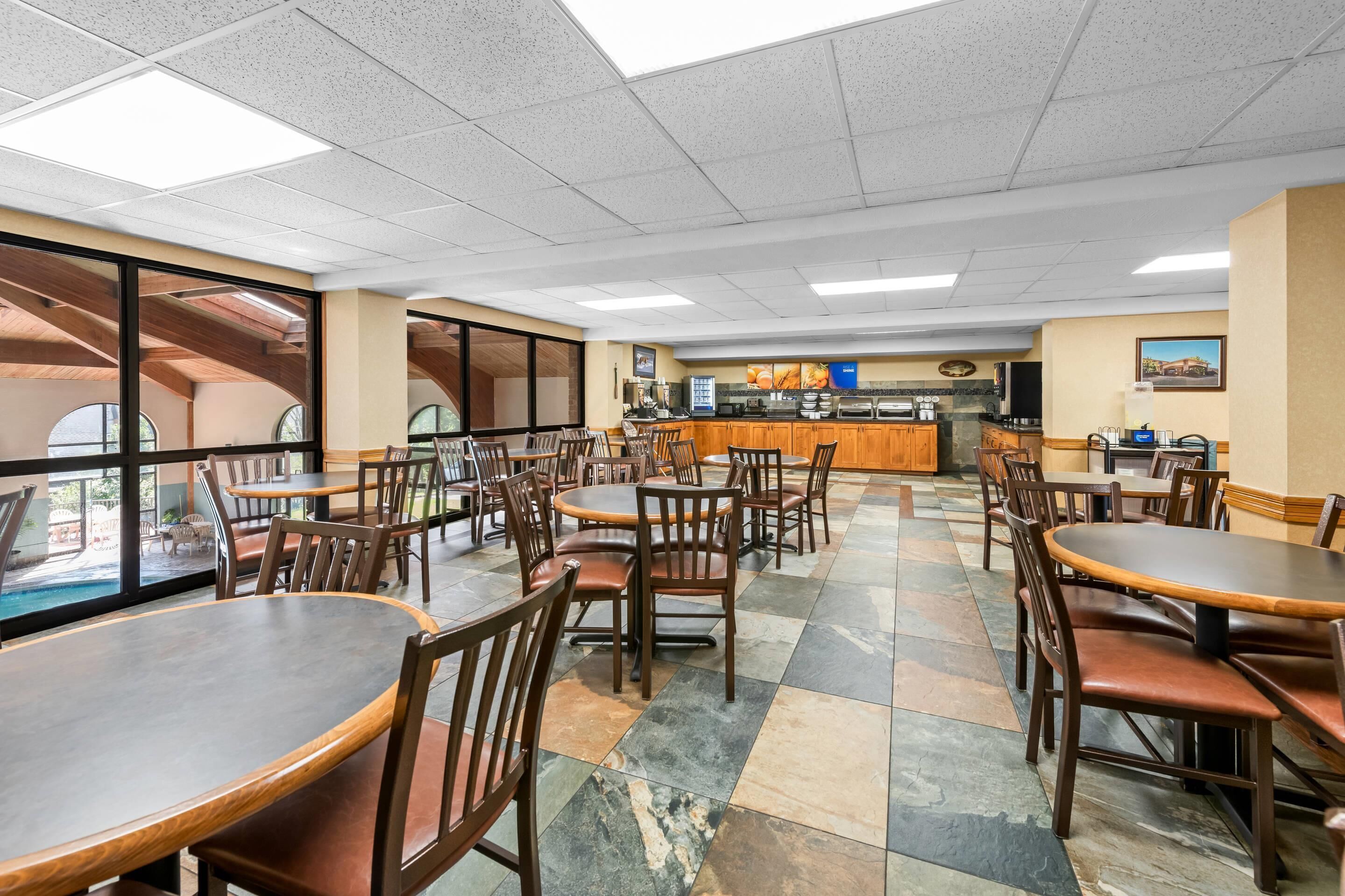 Free daily buffet breakfast