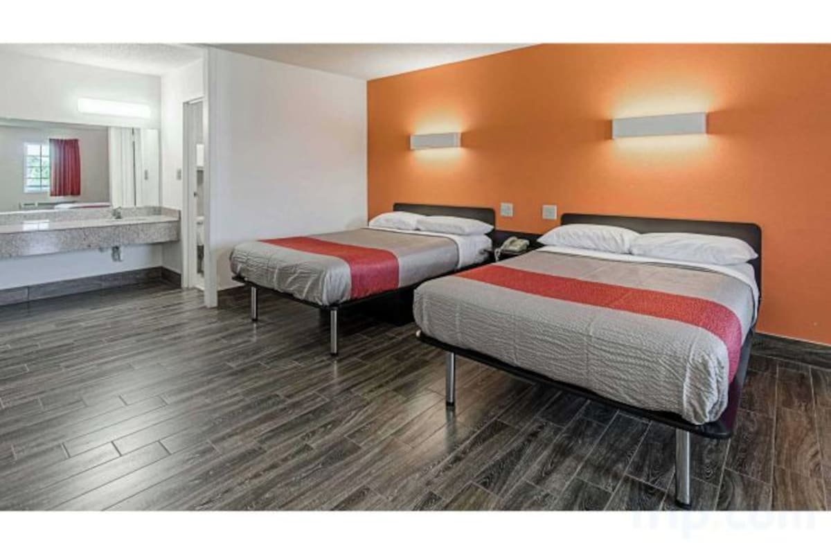Laptop workspace, iron/ironing board (on request), free WiFi, bed sheets