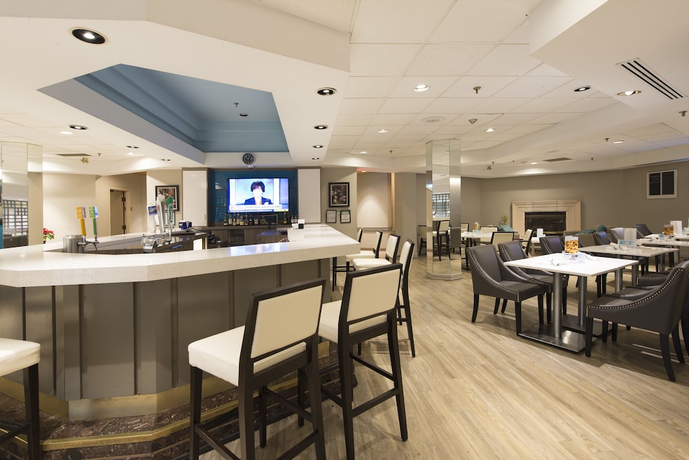 Toronto Don Valley Hotel & Suites photo 4