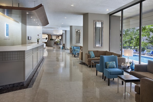 Lobby - Toronto Don Valley Hotel and Suites (Toronto)