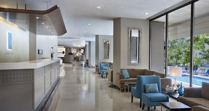 Toronto Don Valley Hotel and Suites