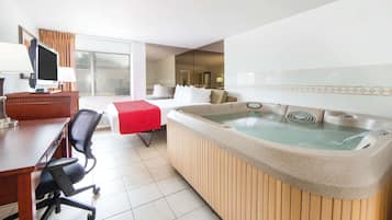 Suite, 1 King-Bett, Nichtraucher, Whirlpool | Schreibtisch, Verdunkelungsvorhänge, Bügeleisen/Bügelbrett