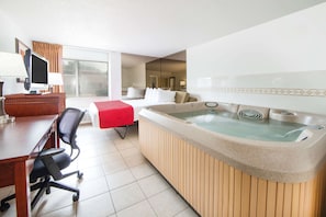 Suite, 1 King Bed, Non Smoking, Hot Tub