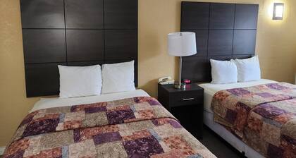 Days Inn by Wyndham Charlotte Northlake