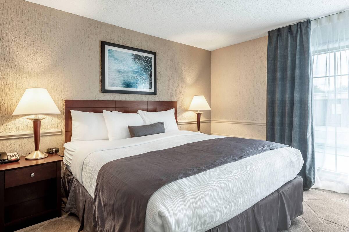 Egyptian cotton sheets, premium bedding, desk, laptop workspace