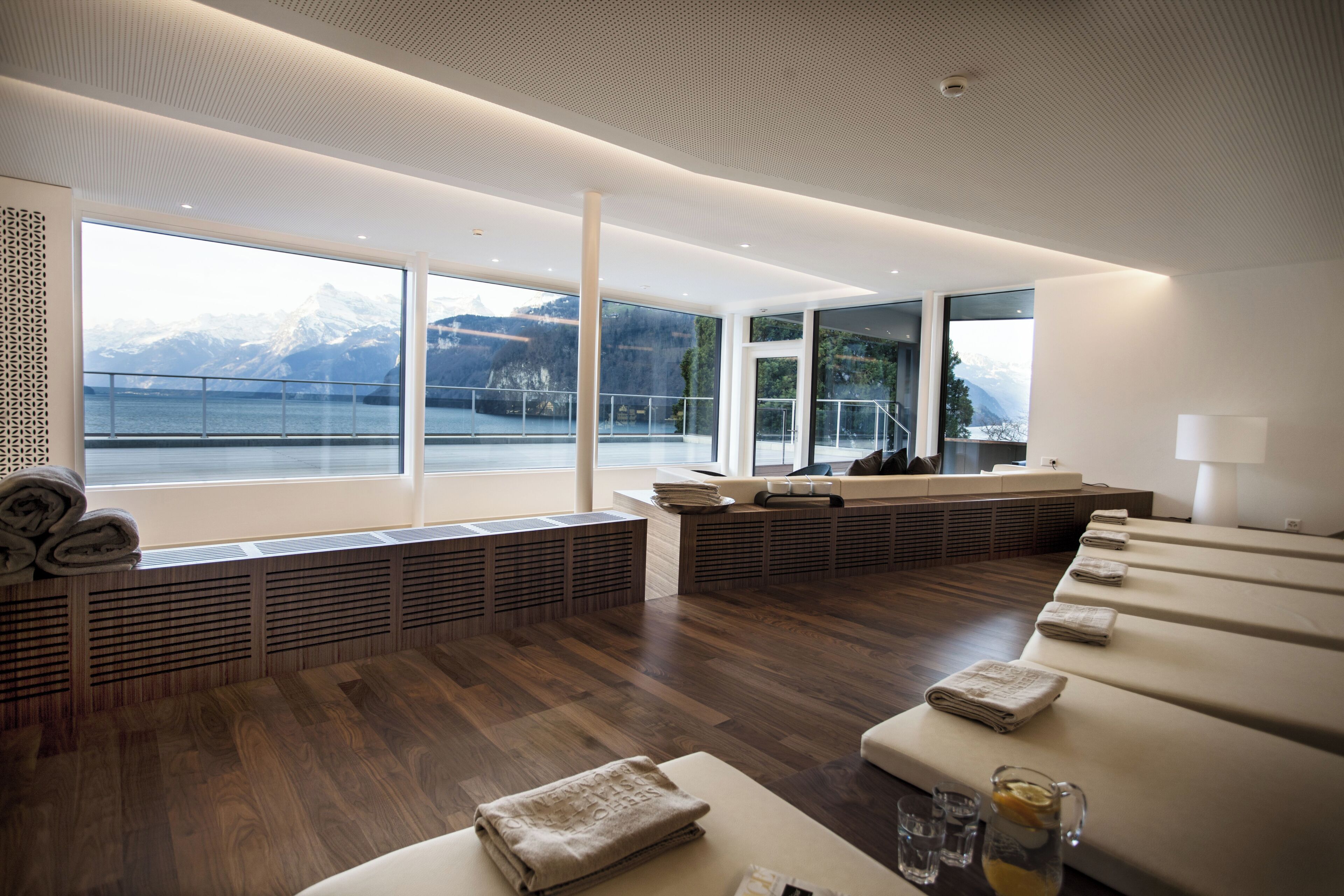 Sauna, hot tub, body treatments, aromatherapy, hot stone massages