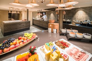 Petit déjeuner buffet compris tous les jours