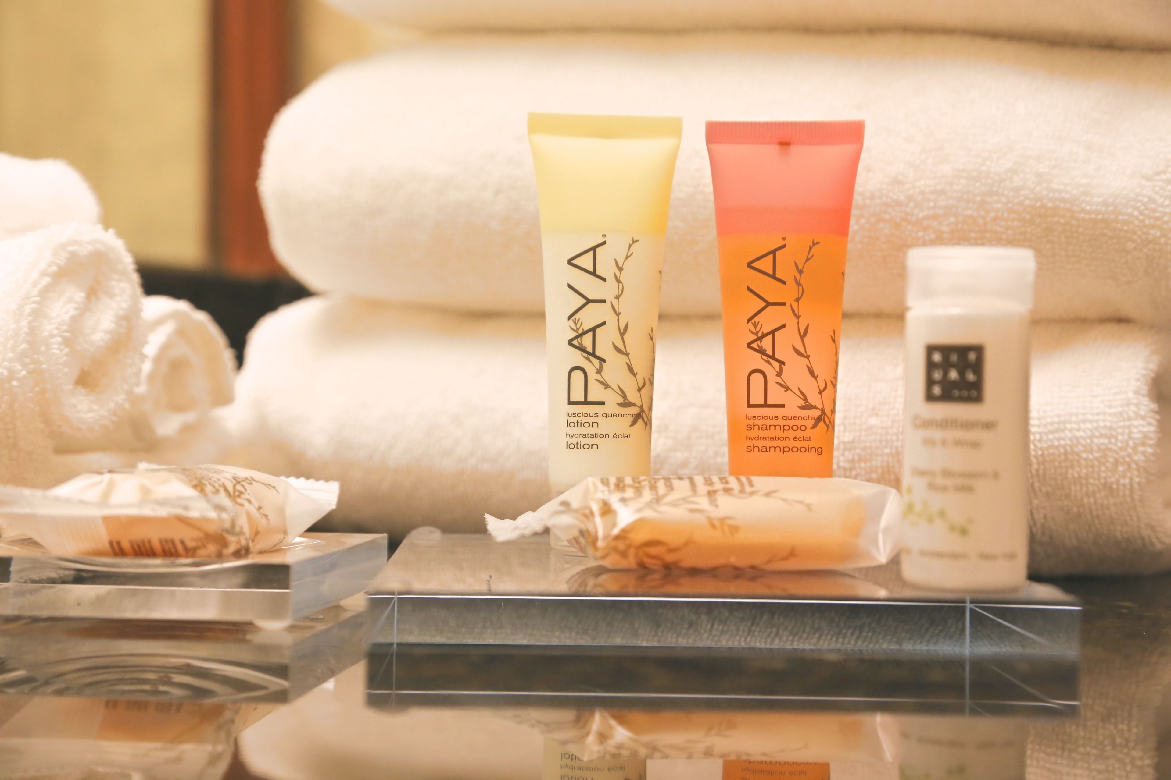 1 bedroom, hypo-allergenic bedding, desk, laptop workspace