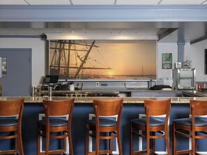 Bar (on property) - Hotel 1620 Plymouth Harbor (Plymouth)