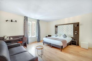 Literie de qualité, minibar, coffre-fort, bureau