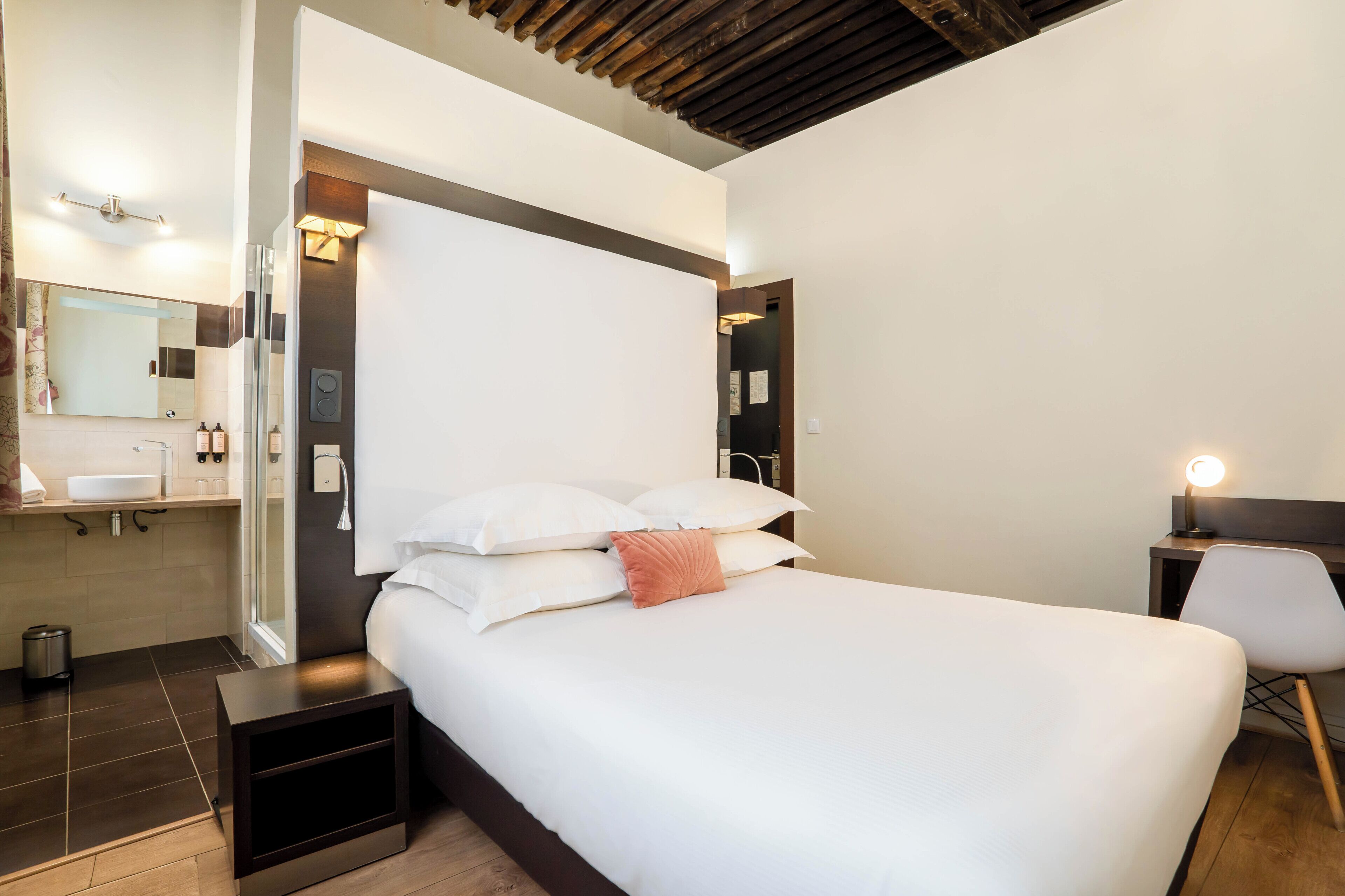 Premium bedding, minibar, in-room safe, desk