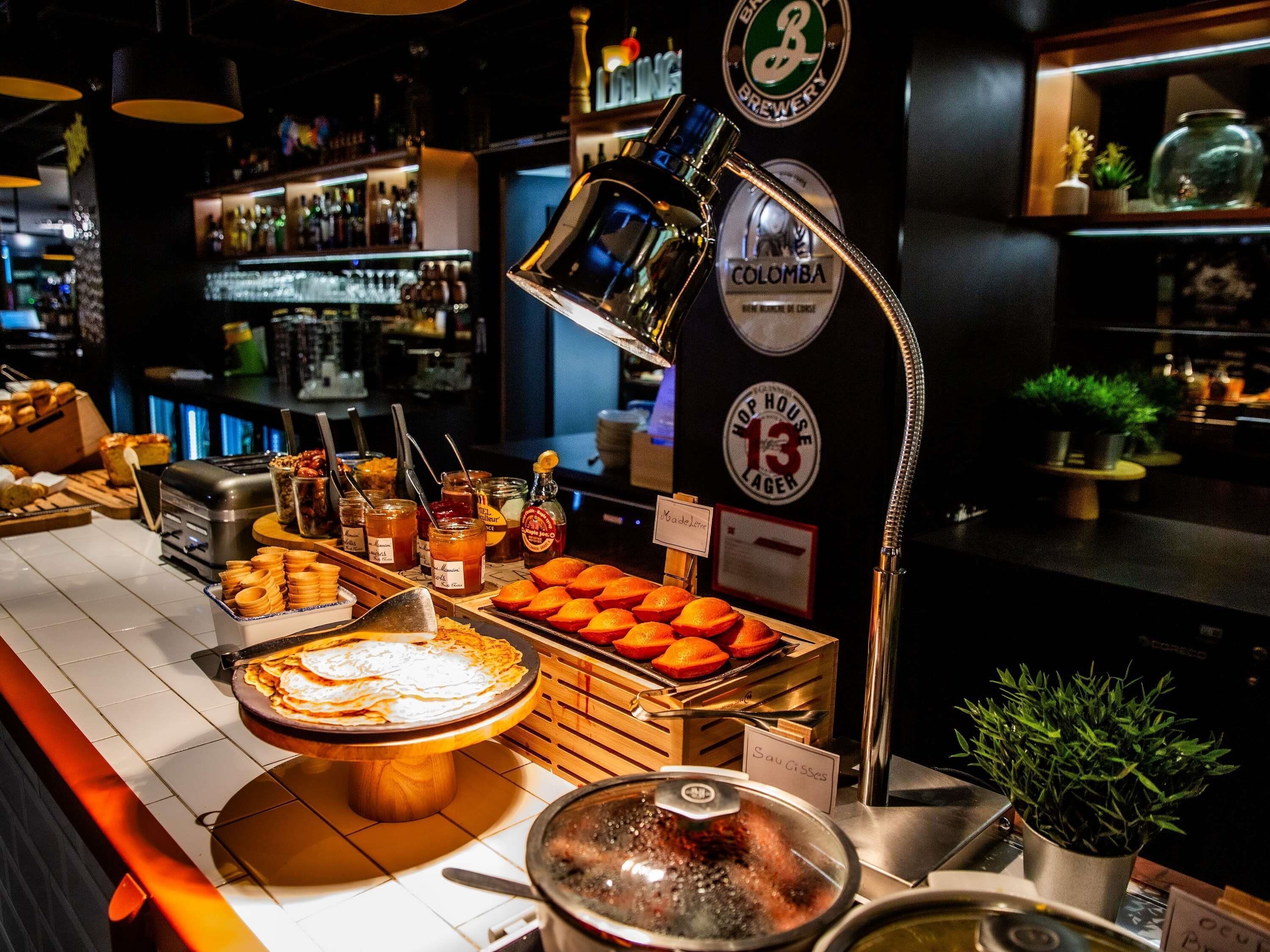 Tägliches Frühstücksbuffet gegen Gebühr