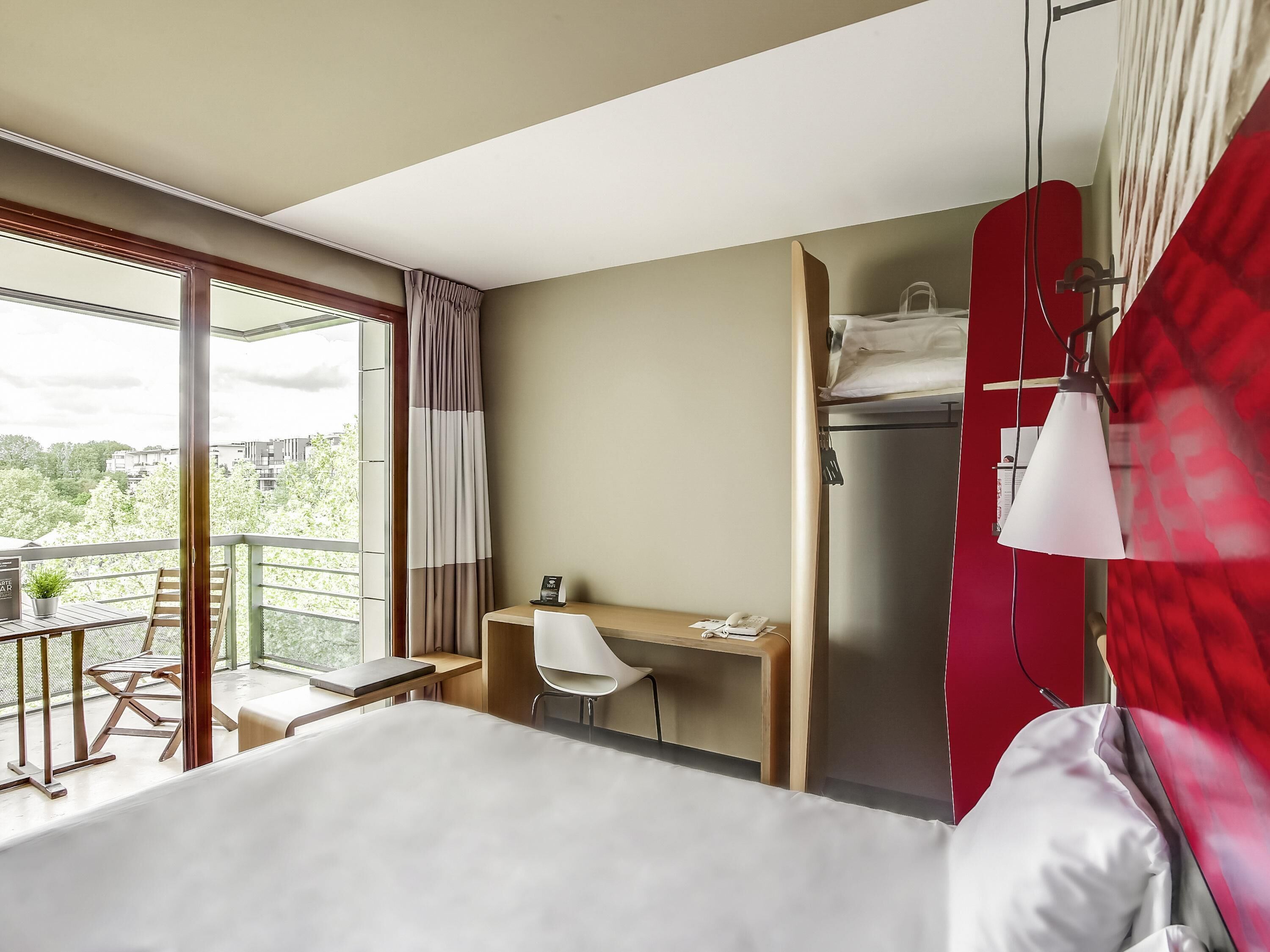 Habitación estándar, 1 cama matrimonial, Terraza | Ropa de cama de alta calidad y caja de seguridad en la habitación 