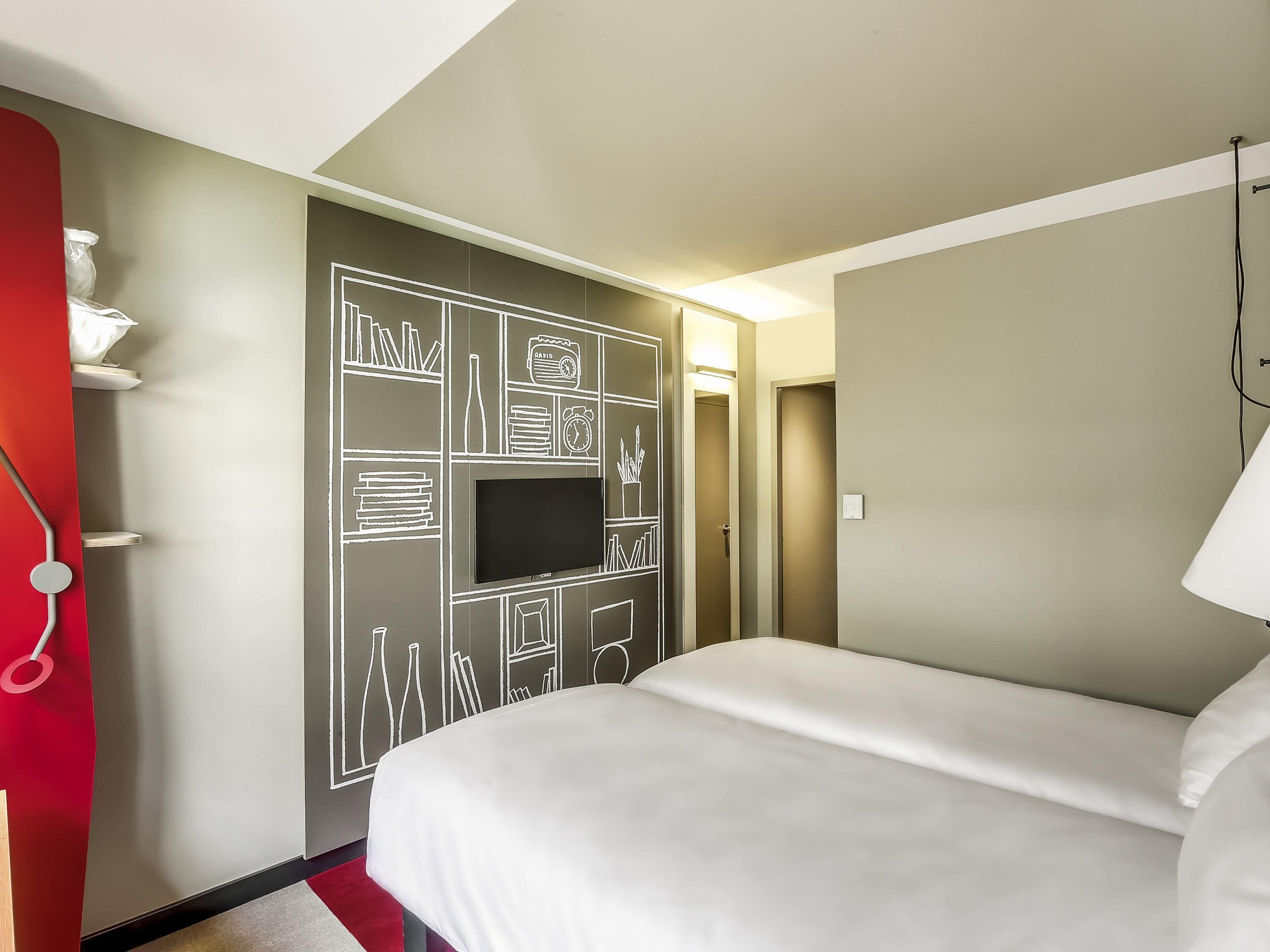 Habitación estándar con 2 camas individuales, 2 camas individuales | Ropa de cama de alta calidad y caja de seguridad en la habitación 