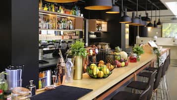 Lunch and dinner served, Modern European cuisine