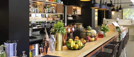 Lunch and dinner served, Modern European cuisine