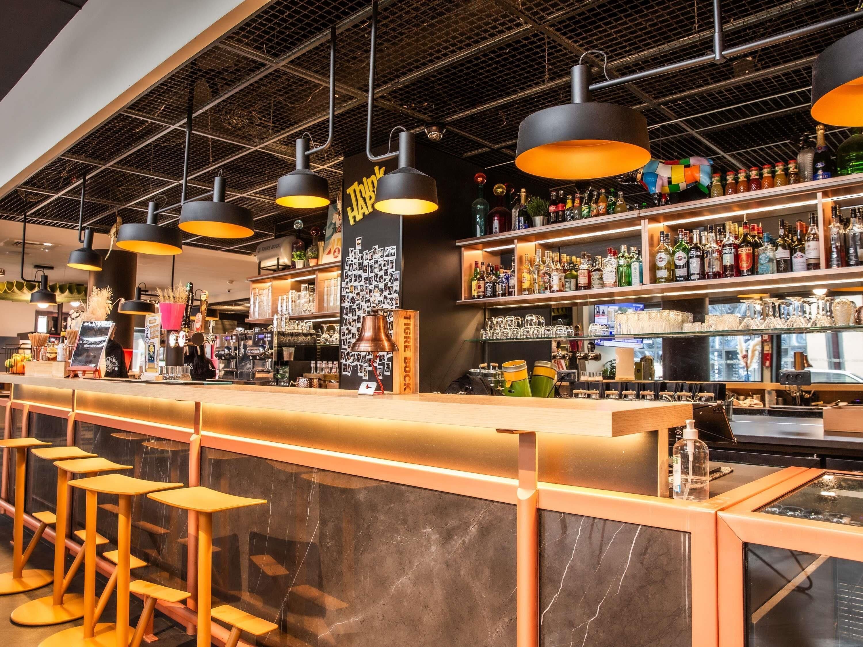 Bar (in der Unterkunft)