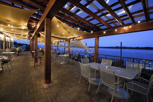 Crowne Plaza Niagara Falls NY Riverside by IHG