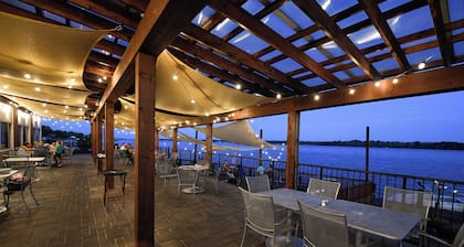 Crowne Plaza Niagara Falls NY Riverside by IHG