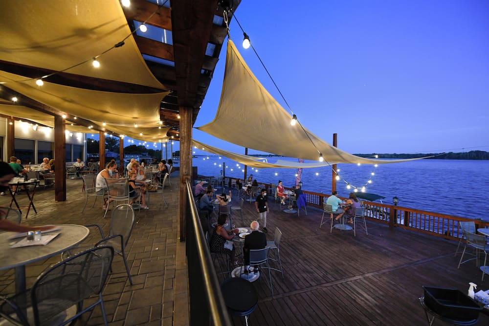 Crowne Plaza Niagara Falls NY Riverside by IHG