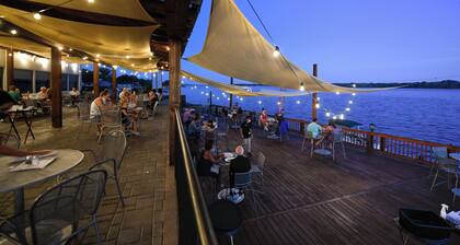 Crowne Plaza Niagara Falls NY Riverside by IHG