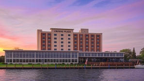 Exterior - Crowne Plaza Niagara Falls NY Riverside by IHG (Niagara Falls)