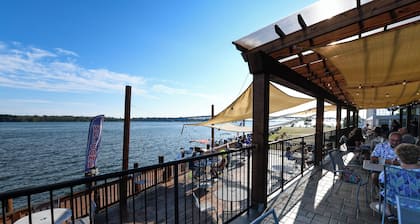 Crowne Plaza Niagara Falls NY Riverside by IHG