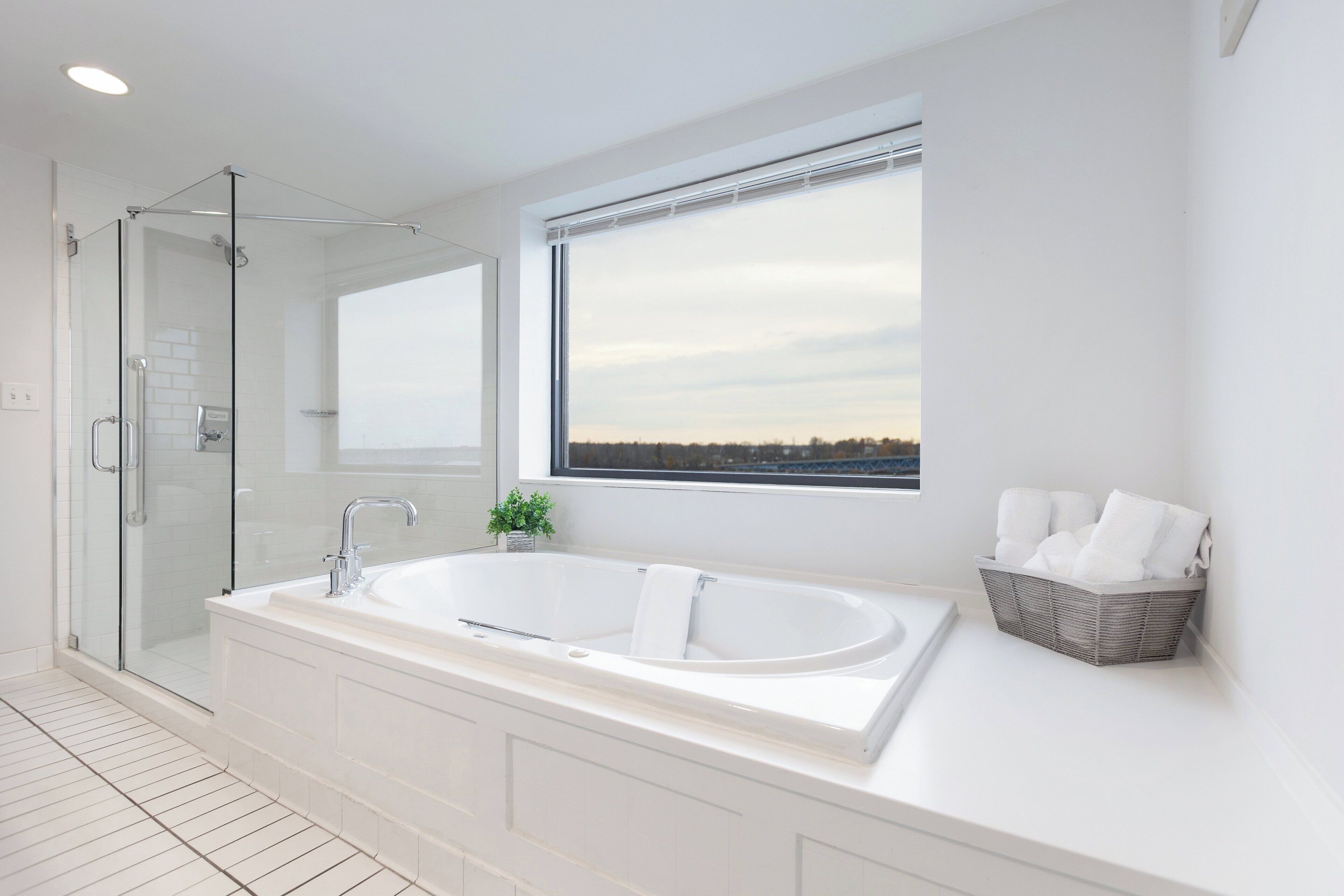 Photo - Crowne Plaza Niagara Falls NY - Riverside by IHG