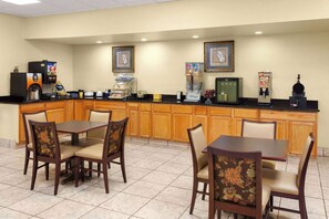 Free daily continental breakfast 
