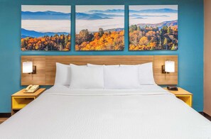 标准房, 1 张特大床 | 高档床上用品、办公桌、折叠床/加床（额外收费）、免费 WiFi