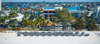 ฮิลตันการ์เด้นอินน์ เซนต์พีทบีช