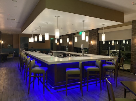 Breakfast, lunch and dinner served . Holiday Inn Diamond Bar - Pomona by IHG