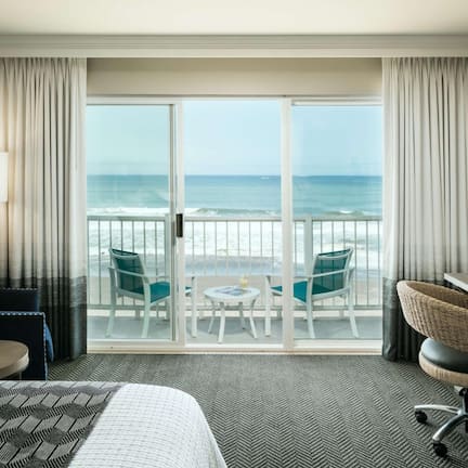 Room, 1 King Bed, Ocean View | Desk, free WiFi, bed sheets, wheelchair access