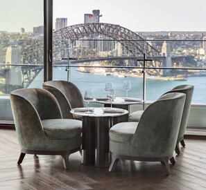 2 bars/lounges, rooftop bar - InterContinental Sydney by IHG (Sydney)