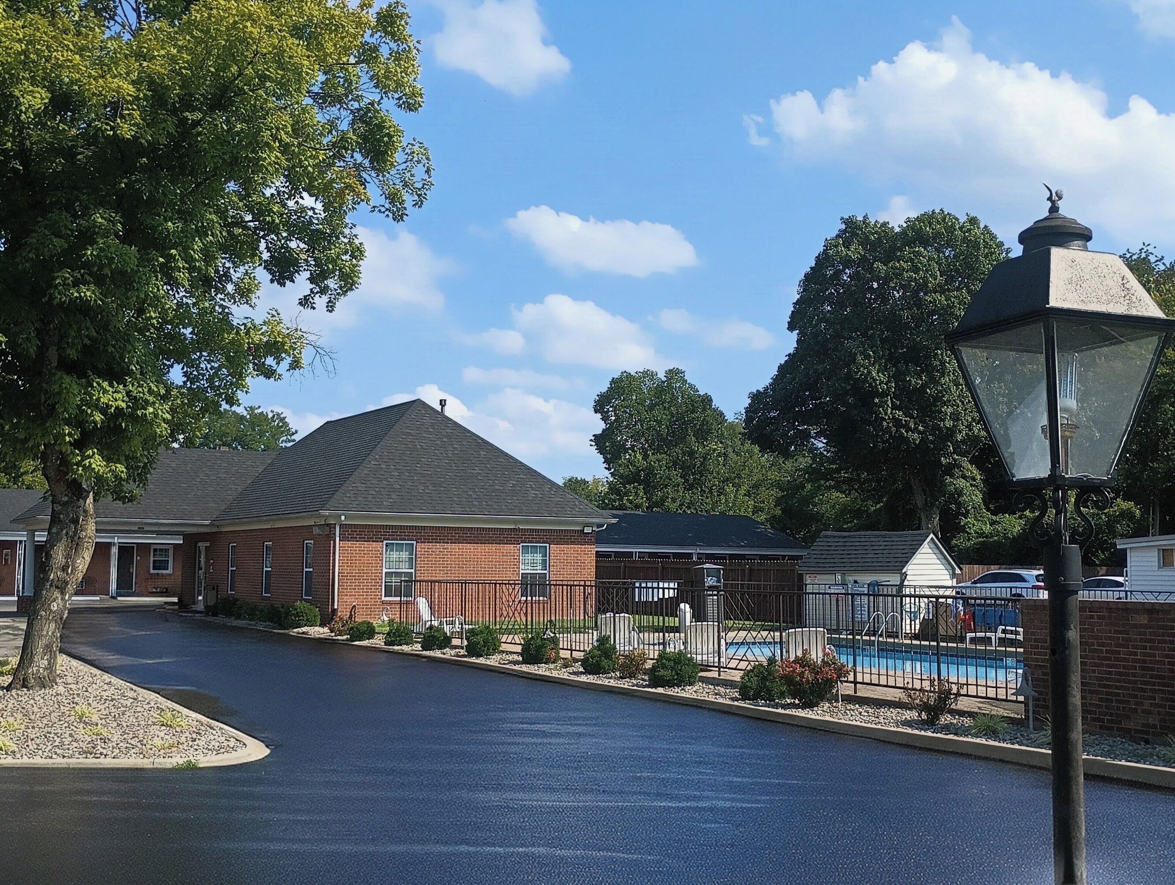 Bourbon Capital Inn — photo 10